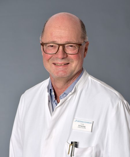 Portrait Chefarzt Dr. Rolf Ermerling